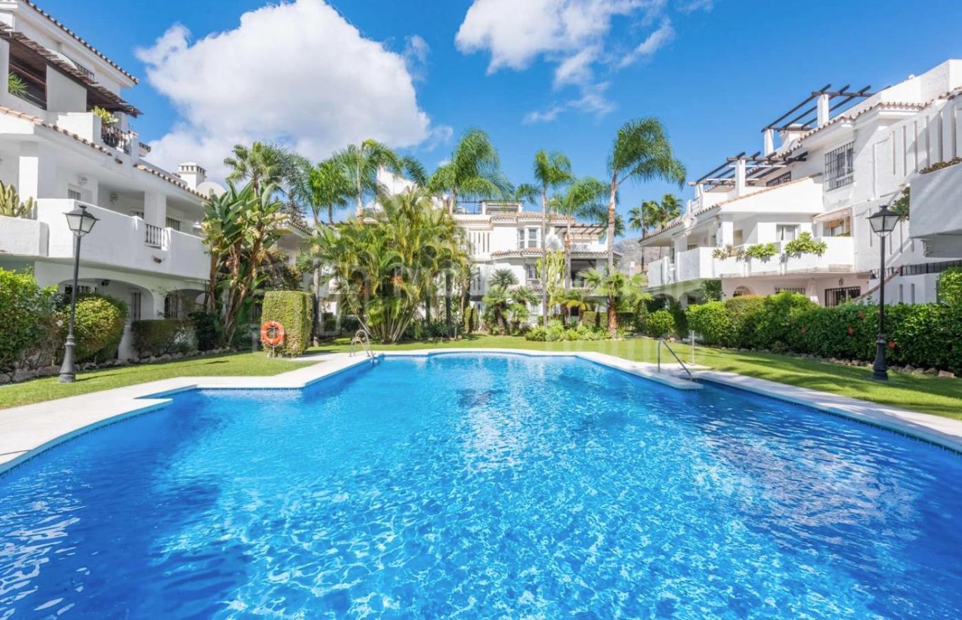 4 Bed House With Pool Walk To Puerto Banus Fast Internet Villa Marbella Exterior photo