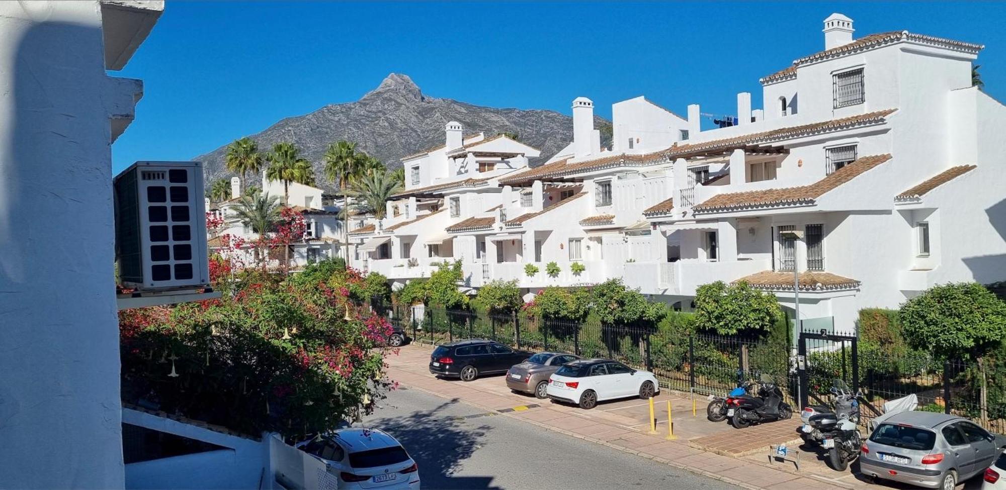 4 Bed House With Pool Walk To Puerto Banus Fast Internet Villa Marbella Exterior photo